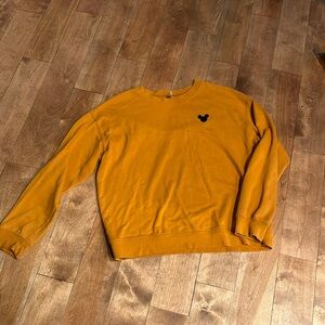 Light Disney sweatshirt